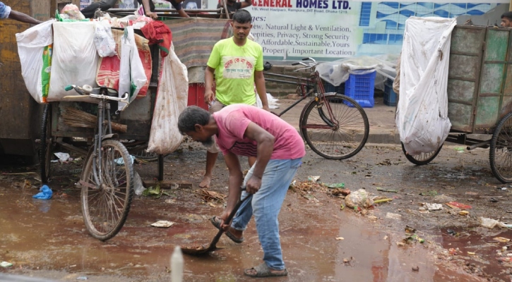 কোরবানির শতভাগ বর্জ্য অপসারণ করা হয়েছে: ডিএনসিসি-ডিএসসিসি